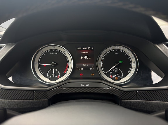 Skoda Superb 12 of 30