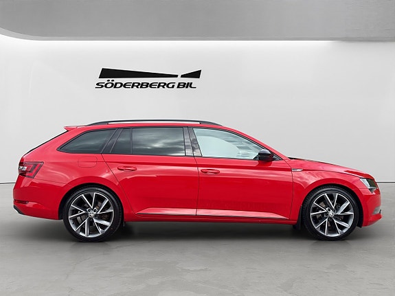 Skoda Superb 28 of 30