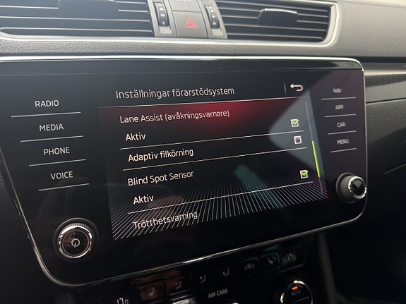 Skoda Superb 17 of 30