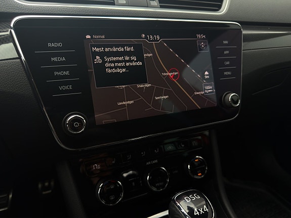Skoda Superb 14 of 30