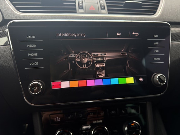 Skoda Superb 18 of 30