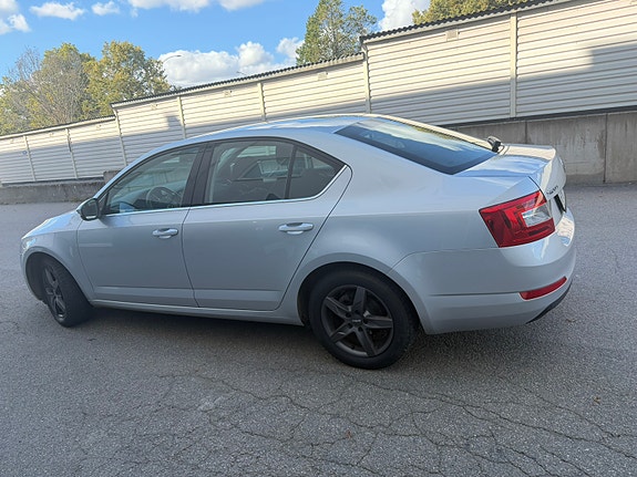 Skoda Octavia 3 of 7