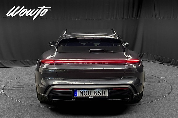 Porsche Taycan Cross Turismo 6 of 25