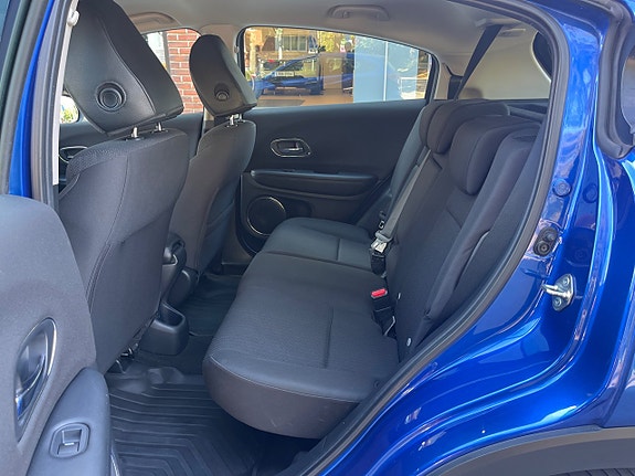 Honda HR-V 8 of 12