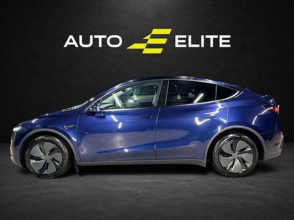 Tesla Model Y 2 of 18