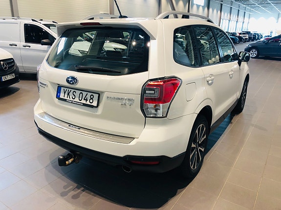 Subaru Forester 3 of 9