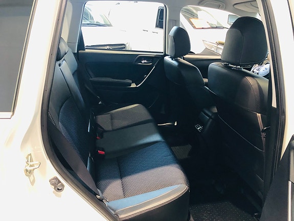 Subaru Forester 6 of 9