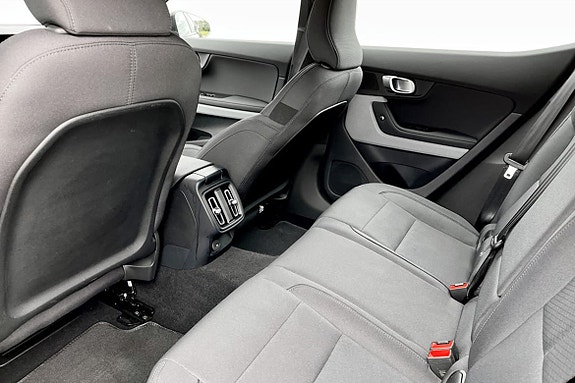 Polestar 2 8 of 9