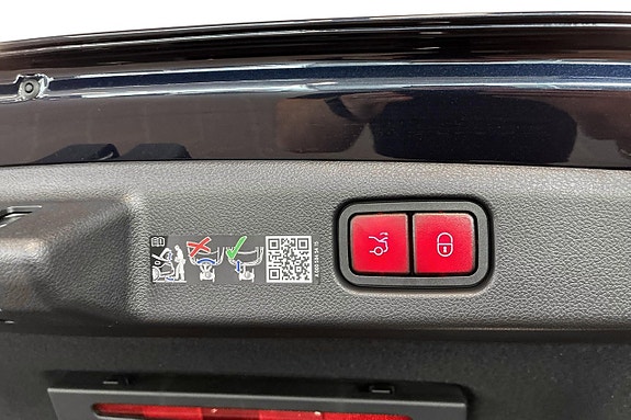 Mercedes-Benz E300 e 14 of 28