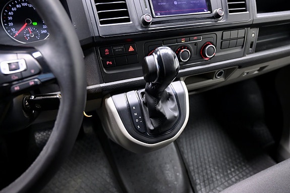 Volkswagen Transporter 11 of 15