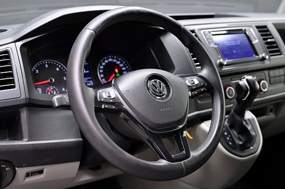Volkswagen Transporter 10 of 15