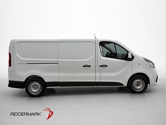 Nissan NV300 2 of 30