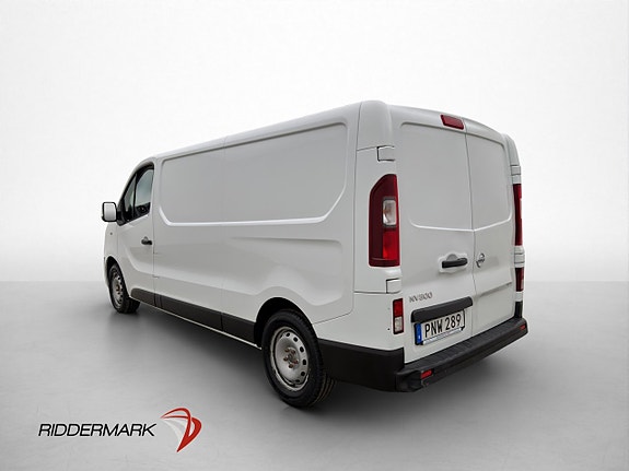 Nissan NV300 7 of 30