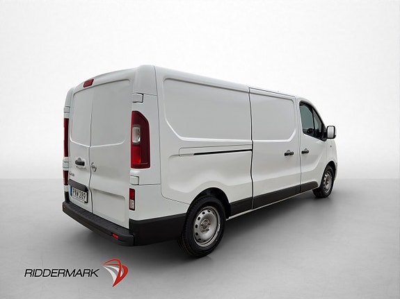 Nissan NV300 9 of 30