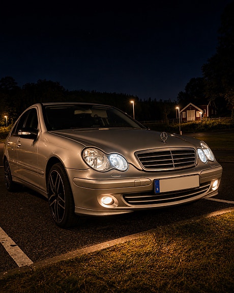 Mercedes-Benz C180 3 of 10
