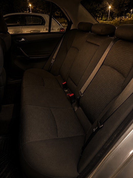 Mercedes-Benz C180 8 of 10