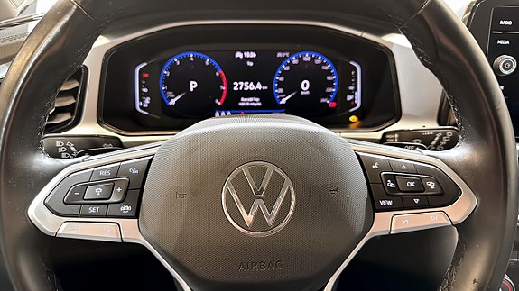 Volkswagen T-Roc 16 of 19