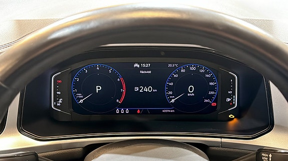 Volkswagen T-Roc 18 of 19