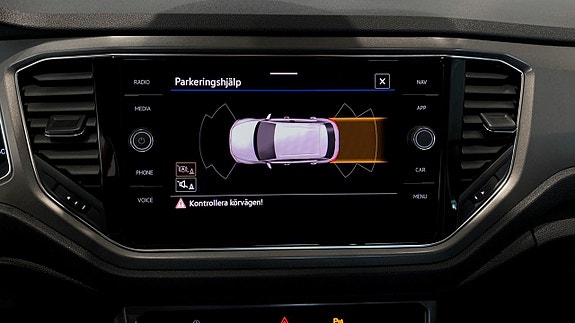 Volkswagen T-Roc 9 of 15