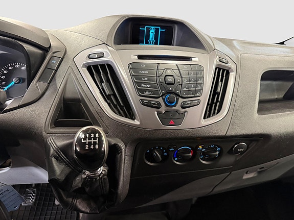 Ford Transit Custom 11 of 12