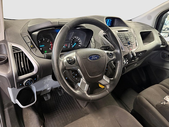 Ford Transit Custom 9 of 12