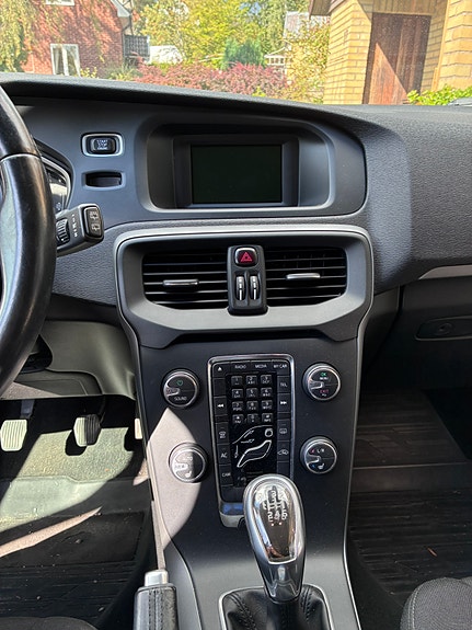 Volvo V40 4 of 5
