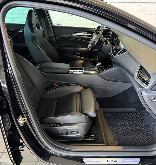 Opel Insignia 9 of 24