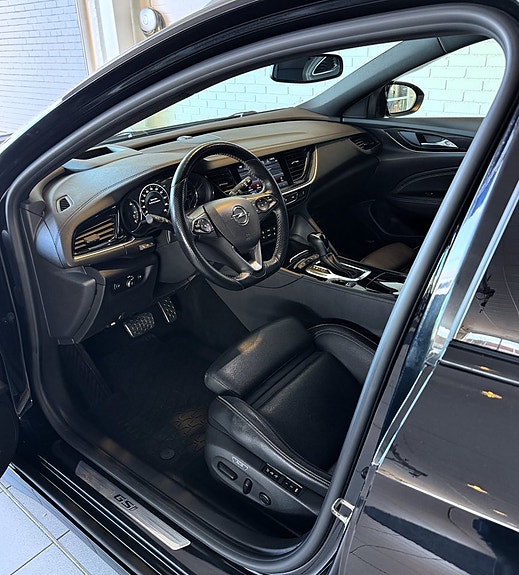 Opel Insignia 13 of 24