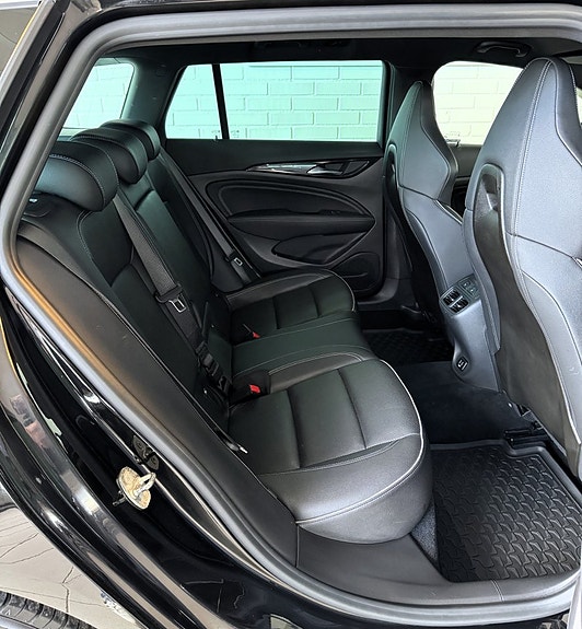 Opel Insignia 11 of 24