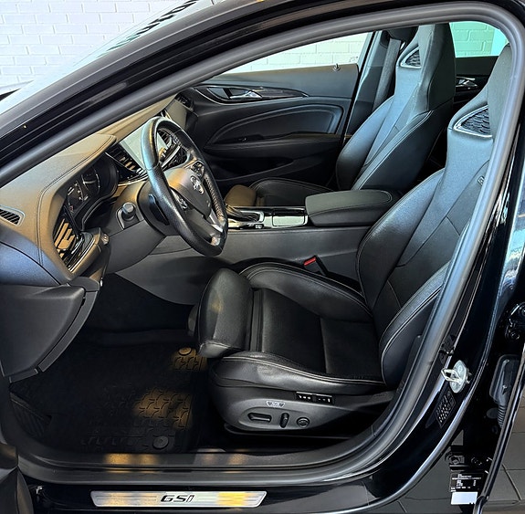 Opel Insignia 14 of 24