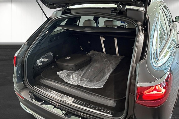 Mercedes-Benz E300 de 13 of 29