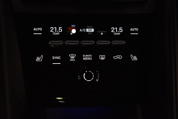 Porsche Macan 4 23 of 30