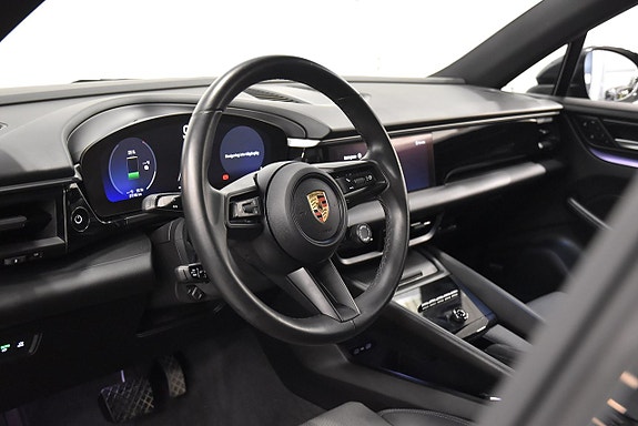 Porsche Macan 4 9 of 30