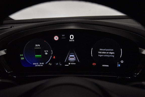 Porsche Macan 4 22 of 30