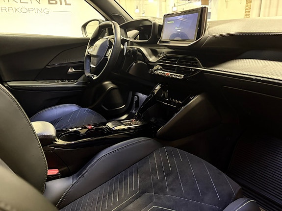 Peugeot 2008 11 of 18