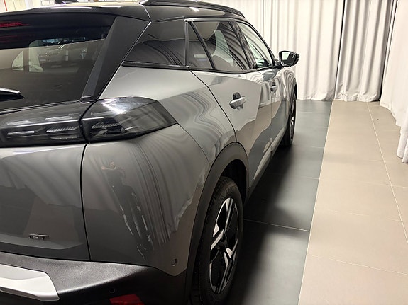 Peugeot 2008 4 of 18