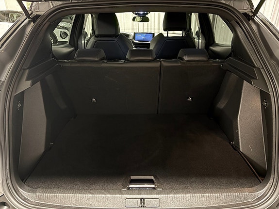 Peugeot 2008 5 of 18