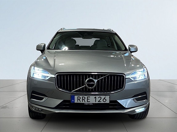 Volvo XC60 2 of 21