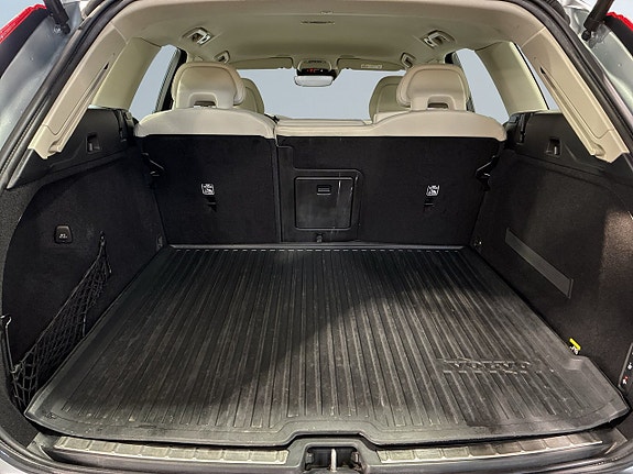 Volvo XC60 12 of 21