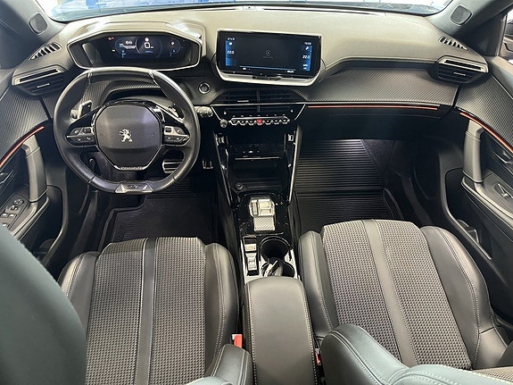 Peugeot 2008 10 of 16
