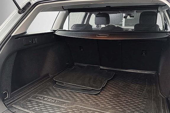 Volkswagen Passat 14 of 14
