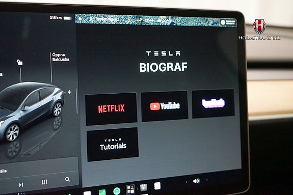 Tesla Model Y 19 of 21