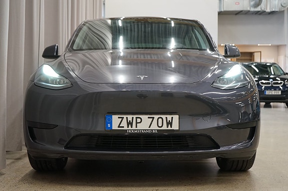 Tesla Model Y 6 of 21