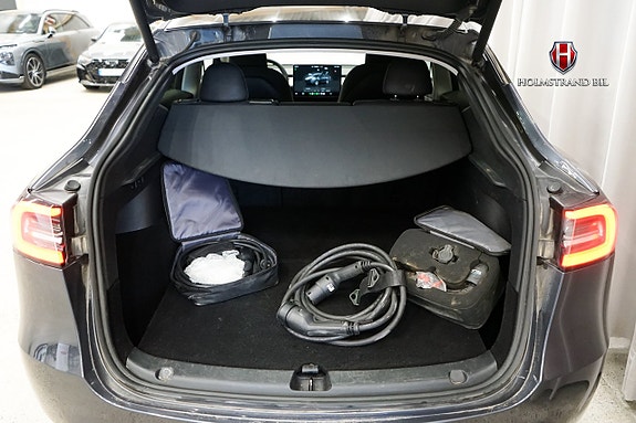 Tesla Model Y 21 of 21