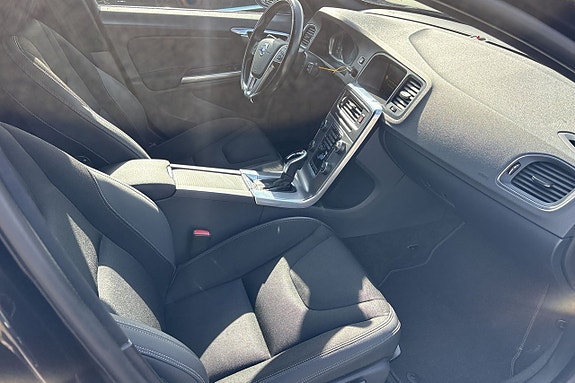 Volvo V60 17 of 20