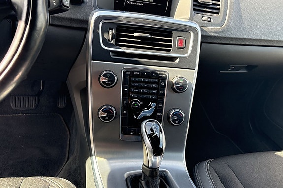 Volvo V60 13 of 20