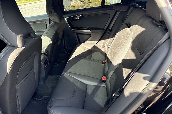 Volvo V60 14 of 20
