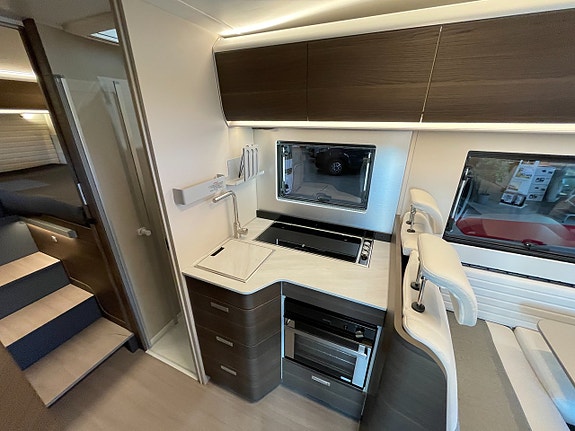 Adria Coral Supreme 670 SL / ALDE-Diesel / Automat 180hk / Ugn / Adaptiv / 13 of 30