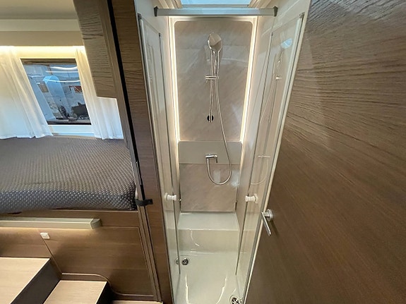 Adria Coral Supreme 670 SL / ALDE-Diesel / Automat 180hk / Ugn / Adaptiv / 20 of 30