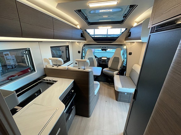 Adria Coral Supreme 670 SL / ALDE-Diesel / Automat 180hk / Ugn / Adaptiv / 21 of 30